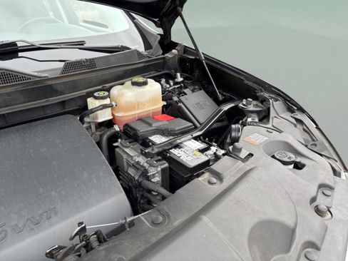 Used 2021 Chevrolet Traverse LT image 51