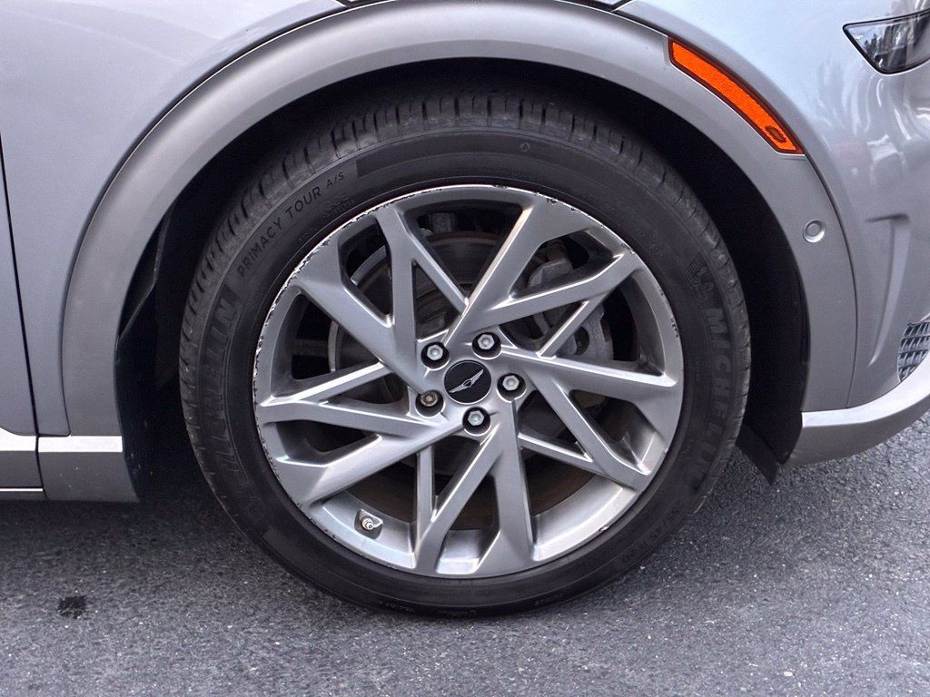 Used 2024 Genesis GV60 Advanced AWD/4WD image 61