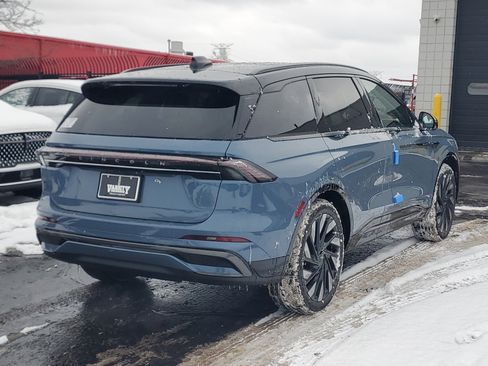 New 2026 Lincoln Nautilus Reserve w/ Jet Appearance Package image 4