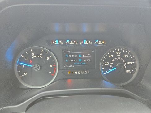 Used 2015 Ford F150 XLT w/ Equipment Group 301A Mid image 19