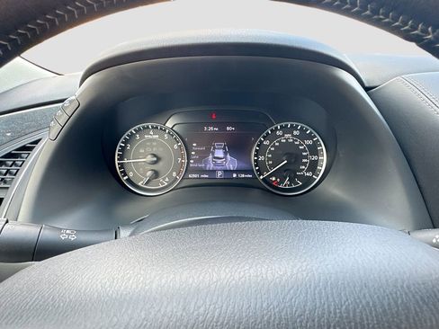 Used 2023 Nissan Armada SV image 12