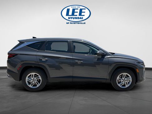New 2026 Hyundai Tucson SE FWD image 2