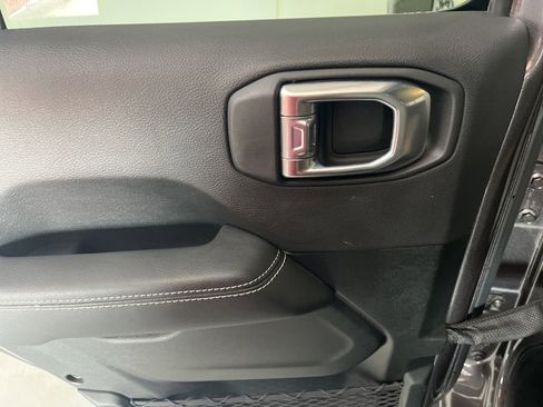 Used 2021 Jeep Wrangler Unlimited Sahara AWD/4WD image 51