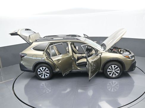 Used 2021 Subaru Outback Premium image 69
