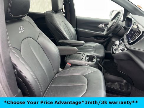 Certified 2022 Chrysler Pacifica Touring-L w/ S Appearance Package image 28