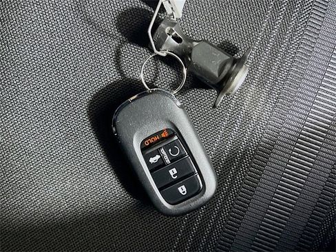 Certified 2025 Honda Civic Sport image 32