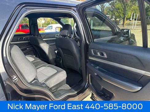 Used 2019 Ford Explorer XLT w/ Class III Trailer Tow Package image 28