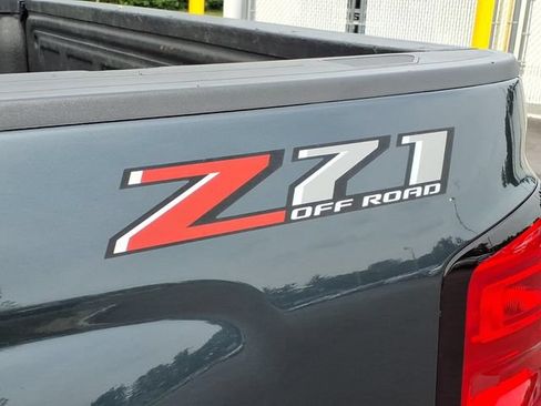 Used 2018 Chevrolet Silverado 1500 LT w/ All Star Edition AWD/4WD image 9