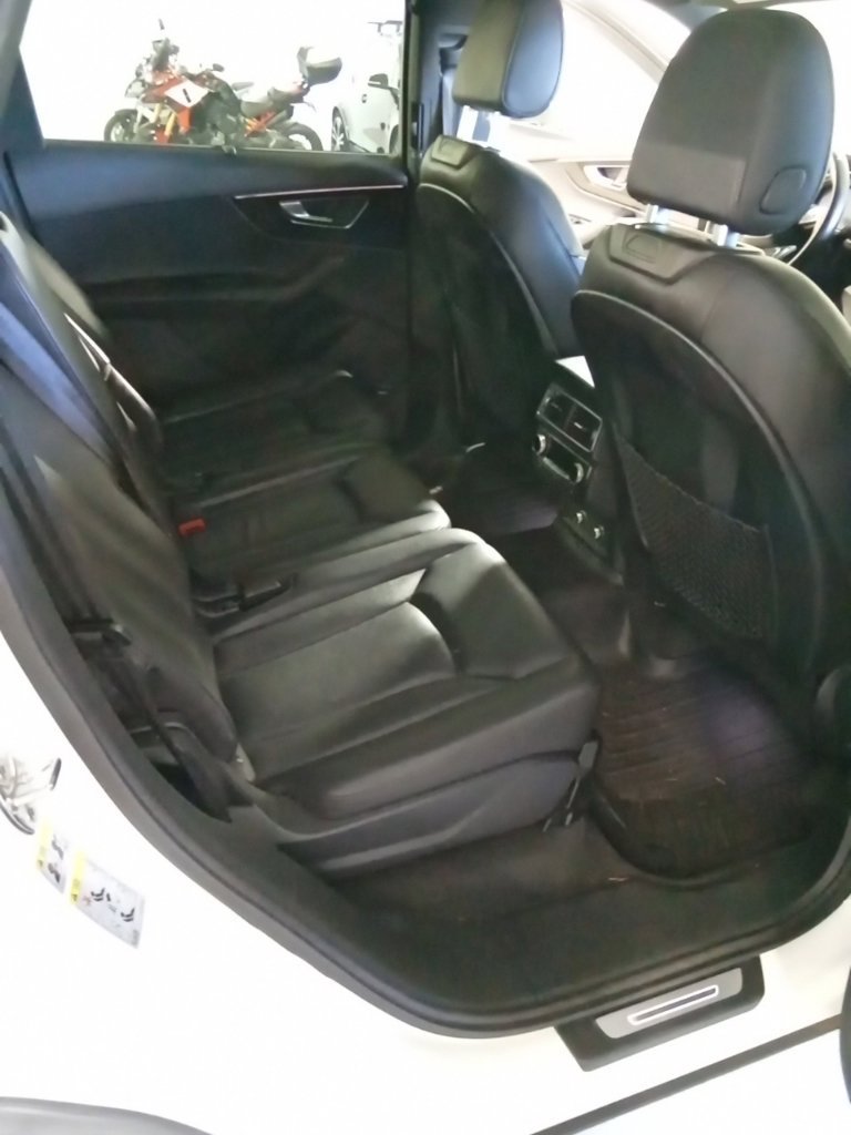 Used 2018 Audi Q7 3.0T Prestige AWD/4WD image 12