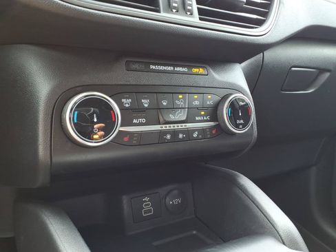 Certified 2024 Ford Escape Active AWD/4WD image 21