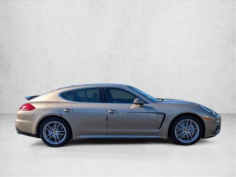 Used 2015 Porsche Panamera S image 4