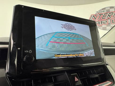 Used 2024 Toyota Corolla Cross L image 17