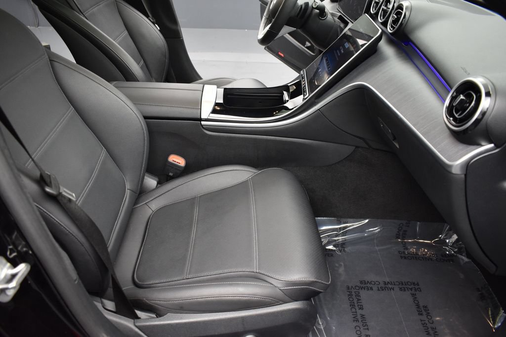 Used 2025 Mercedes-Benz C 300 4MATIC Sedan image 8