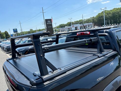 Certified 2024 Chevrolet Colorado ZR2 w/ ZR2 Convenience Package III AWD/4WD image 27