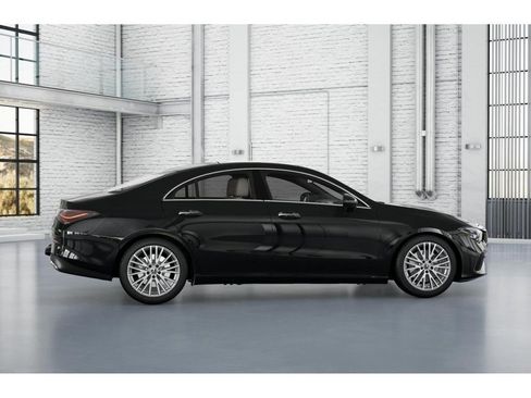 Used 2025 Mercedes-Benz CLA 250 4MATIC image 17