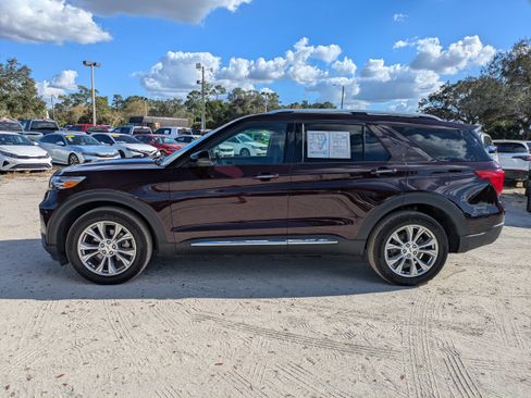 Certified 2023 Ford Explorer Limited w/ Limited Technology Package image 9