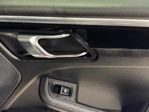 Used 2017 Porsche Macan image 21