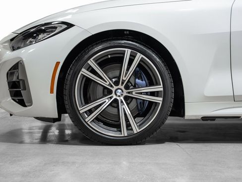 Used 2023 BMW 440i xDrive Coupe w/ Premium Package image 32