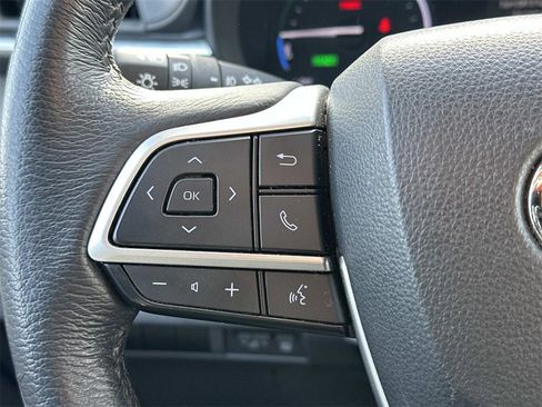 Used 2024 Toyota Sienna XLE image 23