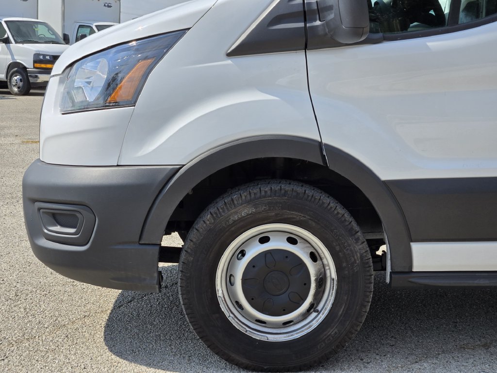 Used 2024 Ford Transit 250 148 Medium Roof RWD image 9