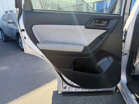 Used 2016 Subaru Forester 2.5i Premium w/ All-Weather Package image 17