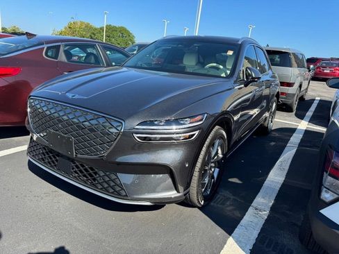 Used 2025 Genesis Electrified GV70 w/ Prestige Package AWD/4WD image 3