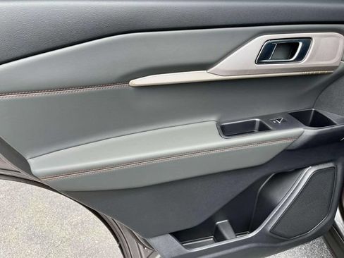 New 2026 Ford Explorer Active AWD/4WD image 15