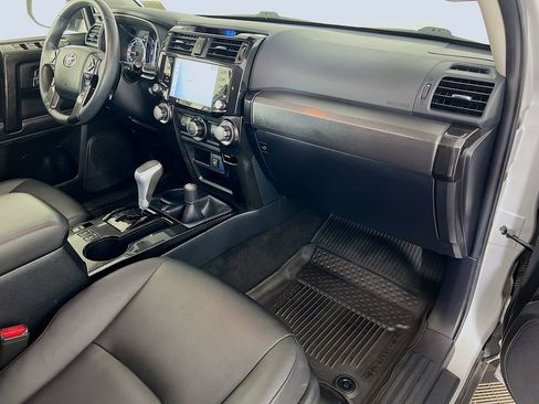 Used 2022 Toyota 4Runner TRD Off-Road Premium image 31