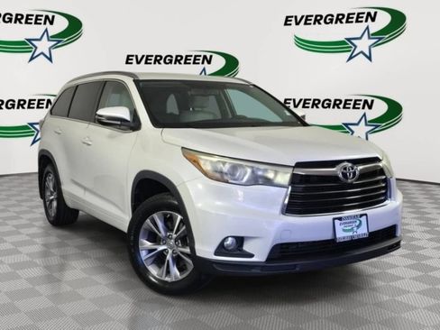 Used 2015 Toyota Highlander XLE AWD/4WD image 7