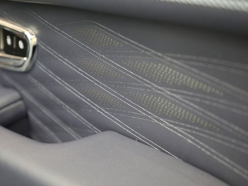 New 2025 Bentley Bentayga image 30