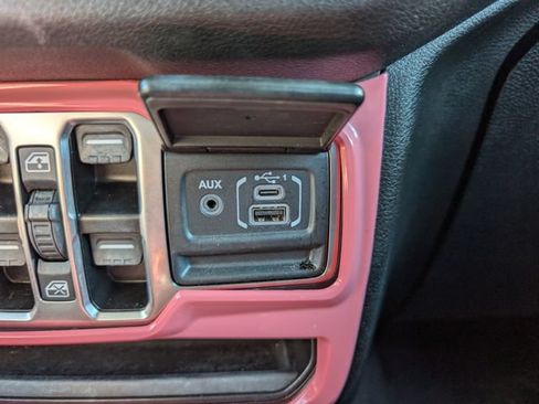 Used 2024 Jeep Wrangler Unlimited Sport AWD/4WD image 25