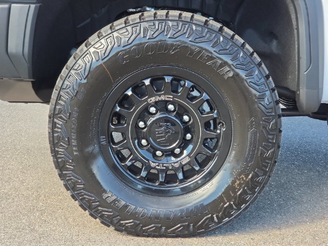 New 2026 GMC Sierra 2500 AT4X w/ AT4X AEV Edition AWD/4WD image 21