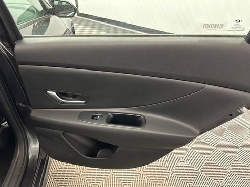 Used 2023 Hyundai Elantra SEL FWD image 16