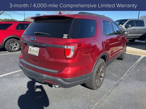Used 2018 Ford Explorer XLT w/ Equipment Group 202A image 3