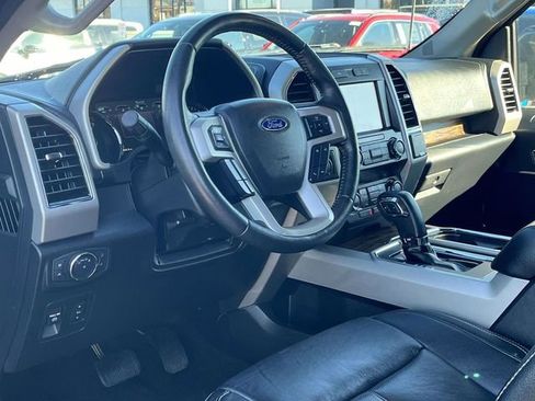 Used 2019 Ford F150 Lariat image 12