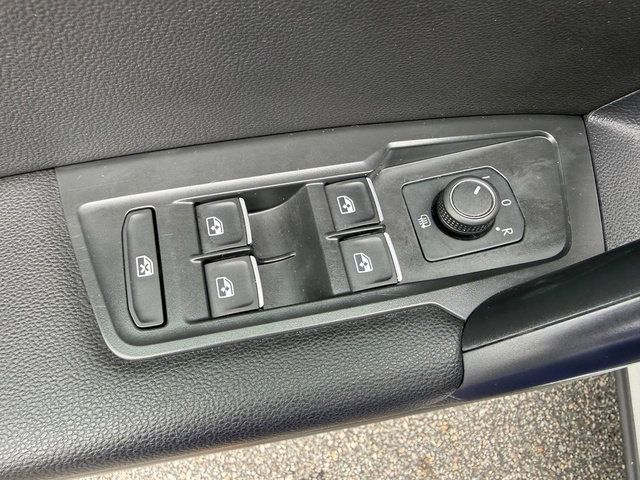 Used 2021 Volkswagen Tiguan SE R-Line AWD/4WD image 13