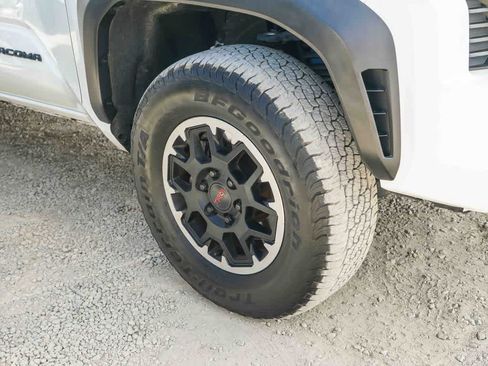 Used 2024 Toyota Tacoma TRD Off-Road AWD/4WD image 7
