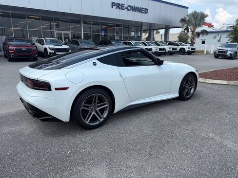 Used 2024 Nissan Z Sport w/ Floor Mat Package RWD image 3