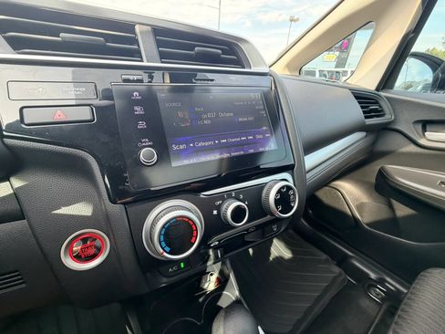 Used 2019 Honda Fit EX image 17