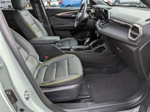 Used 2025 Chevrolet TrailBlazer ACTIV w/ Convenience Package FWD image 36