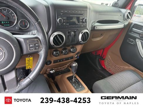 Used 2012 Jeep Wrangler Sahara w/ Connectivity Group AWD/4WD image 15