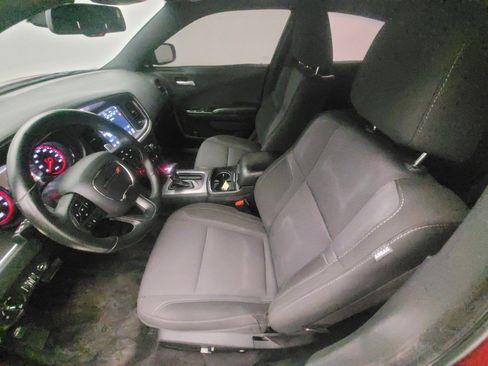 Used 2018 Dodge Charger R/T w/ Blacktop Package image 17