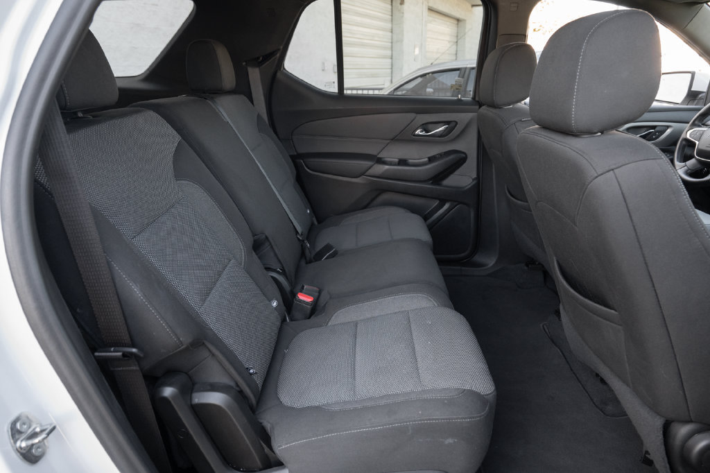 Used 2023 Chevrolet Traverse LT FWD image 39