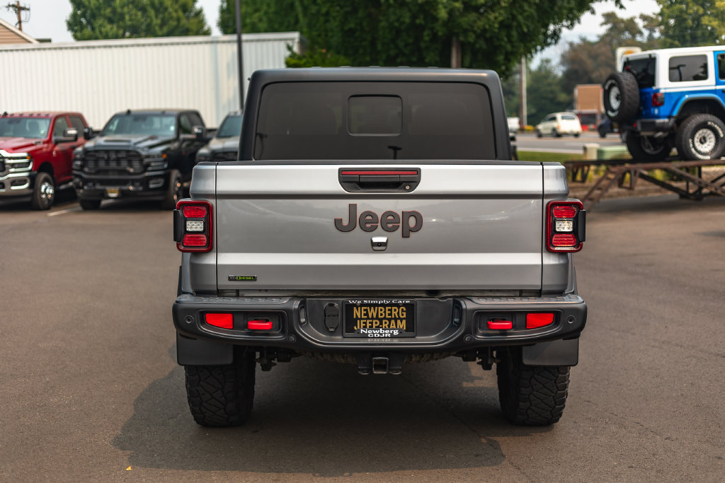 Used 2021 Jeep Gladiator Rubicon AWD/4WD image 13