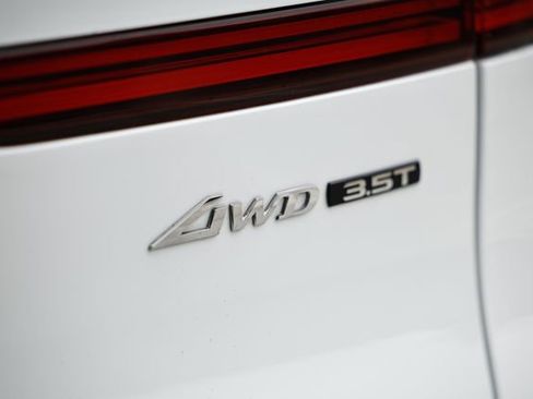 Used 2025 Genesis GV70 3.5T Sport w/ Sport Advanced Package image 11