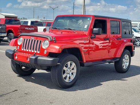 Used 2017 Jeep Wrangler Unlimited Sahara w/ Max Tow Package image 2
