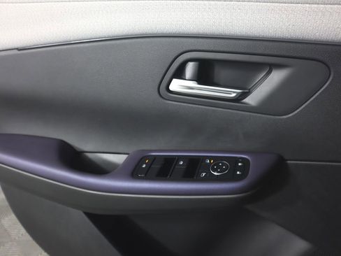 New 2026 Nissan Leaf SV+ w/ Floor Mat Package (SV+) image 16