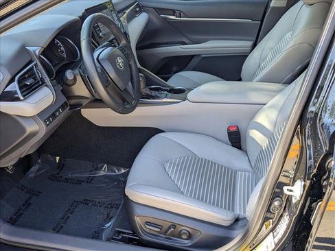 Used 2023 Toyota Camry SE FWD image 15