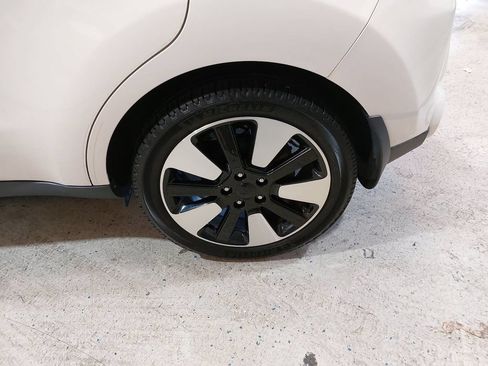 Used 2015 Kia Soul ! w/ Umber Package 1 FWD image 27