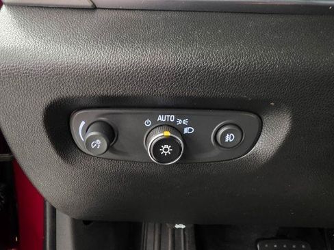 Used 2019 Chevrolet Traverse LT FWD image 20
